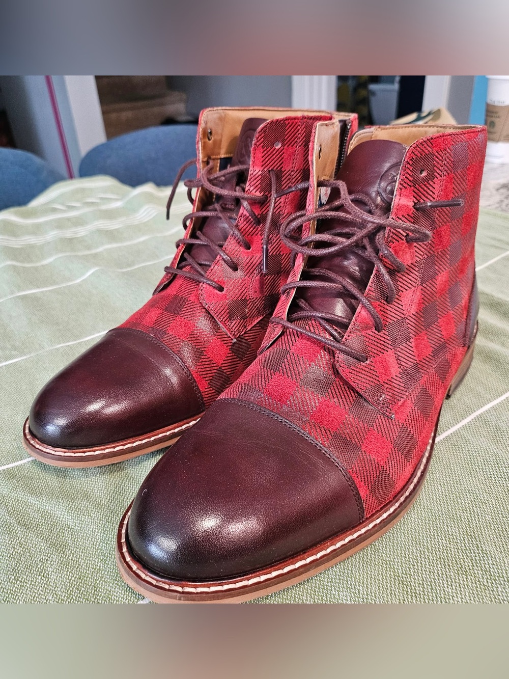 Thomas and Vibe Men's Red Plaid Cap-Toe Lace-Up Boots. 9.5